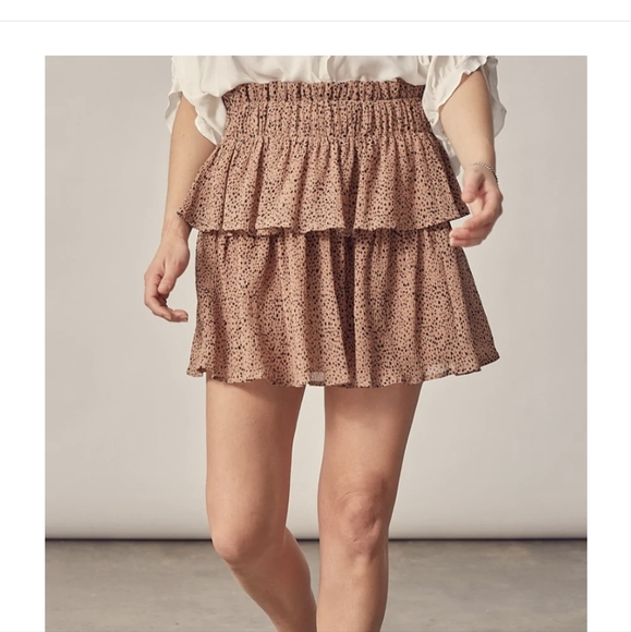 Clearing out my closet 💕 - Picture 1 of 10